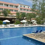 Alexandros Hotel 4*