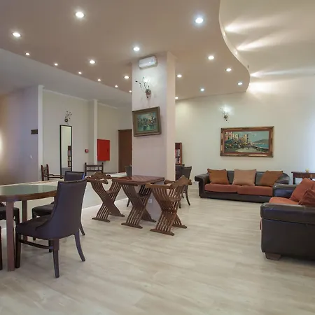 Alexandros Hotel