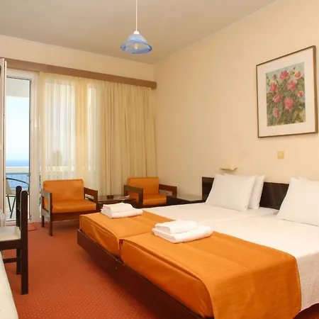 Alexandros Hotel 4*