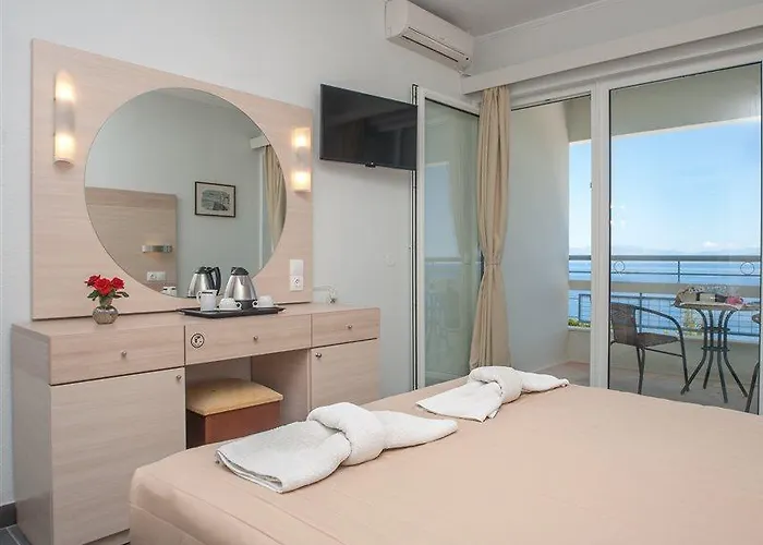 Alexandros 4* Perama (Corfu)