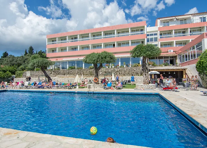 Alexandros Hotel 4*