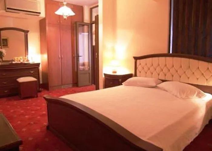 Alexandros 4* Perama (Corfu)