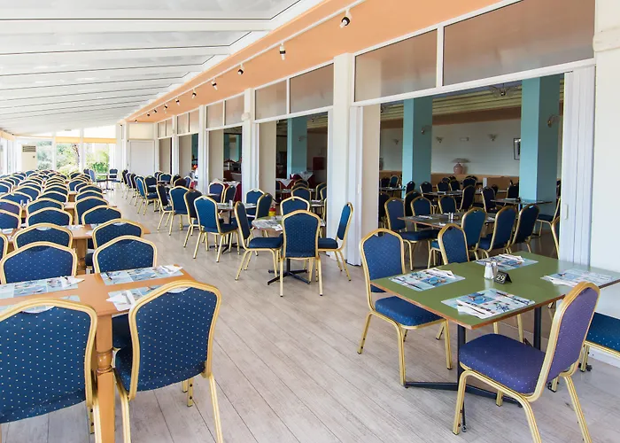 Alexandros Hotel