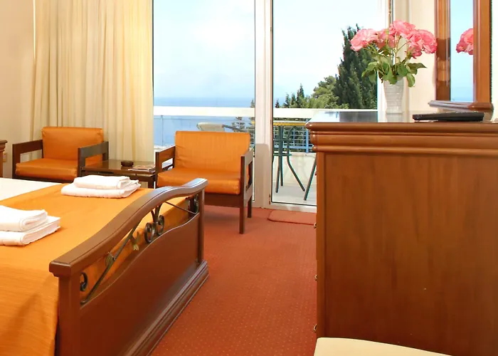 Hotel Alexandros 4*