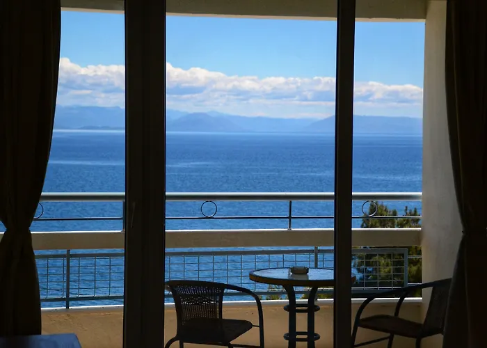 Alexandros Hotel