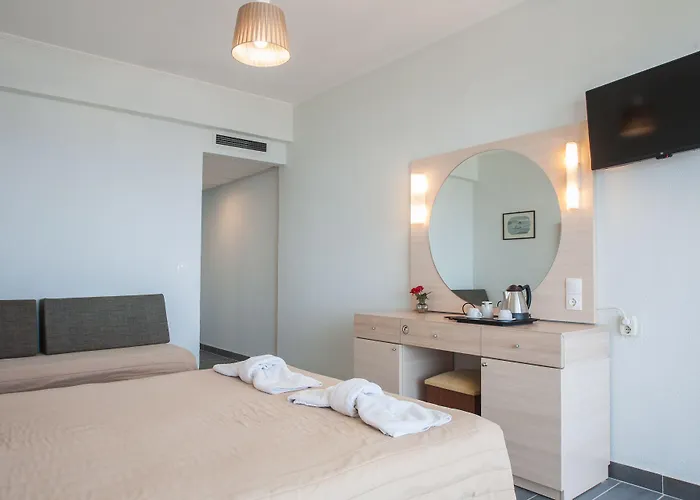 Alexandros Hotel 4*