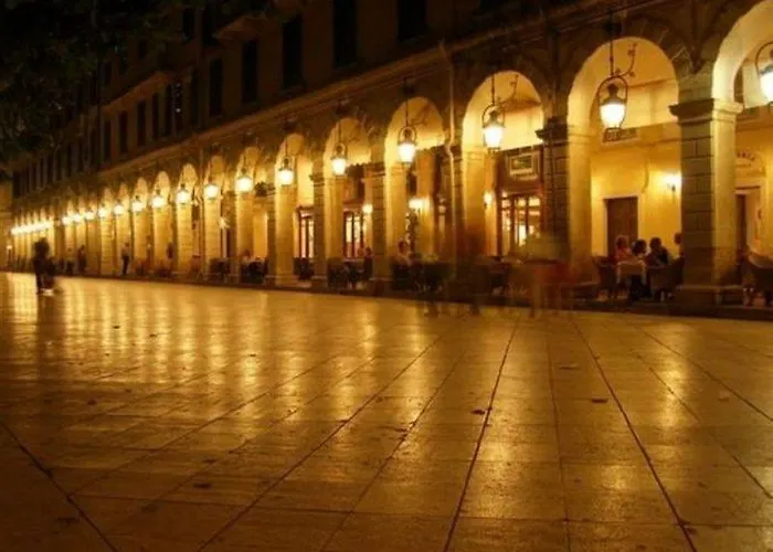 Alexandros Hotel 4*