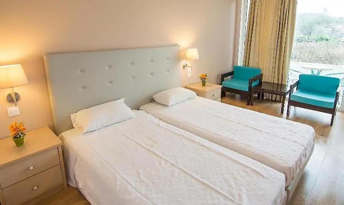 Alexandros Hotel 4*